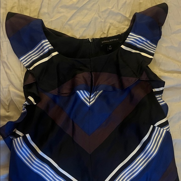 100% Silk Banana Republic Navy, Black, Brown, and White Sleeveless Dress - Picture 3 of 16